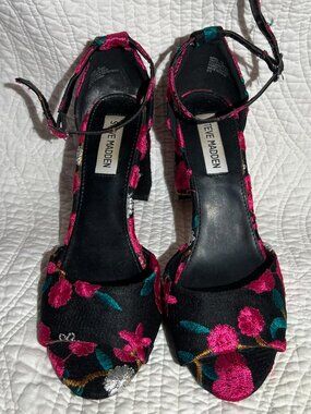 Steve Madden strapping heels